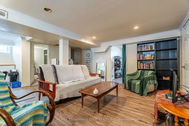 Additional image 20 of 69 Vansitmart Ave