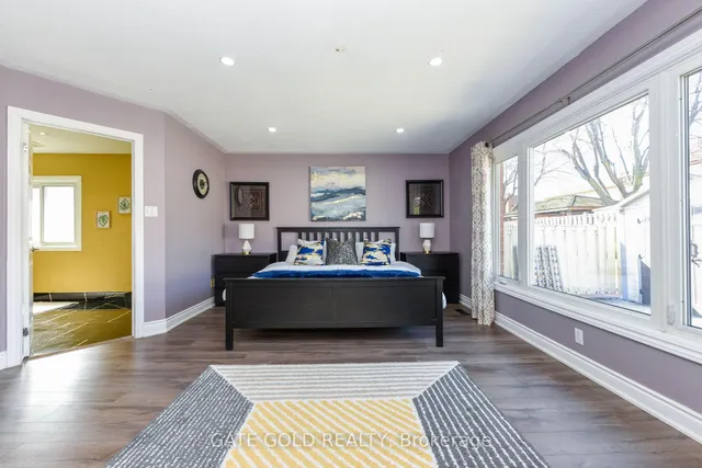 Additional image 23 of 23 HARTFORD Tr