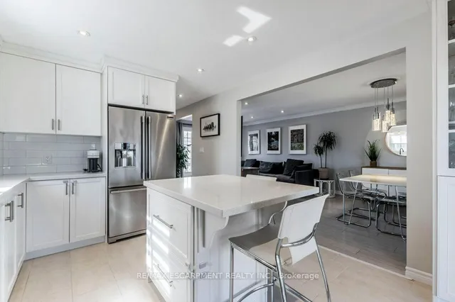 Additional image 34 of 27 Grayrocks Ave