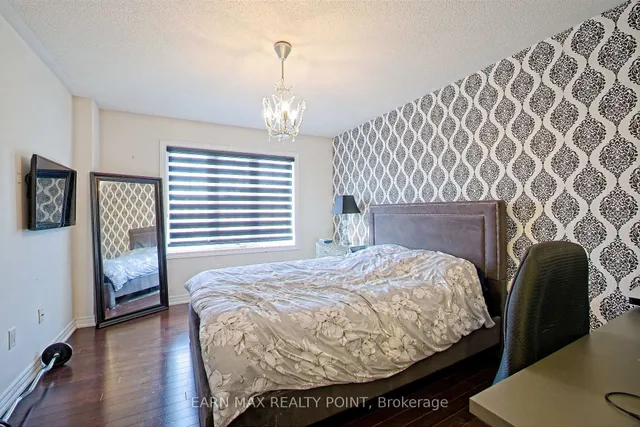 Additional image 23 of 60 Vanwood Cres