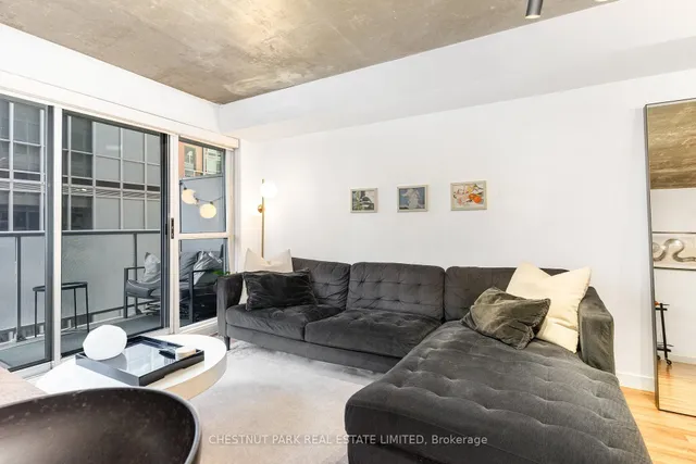 Additional image 2 of 1005 King St Unit 404