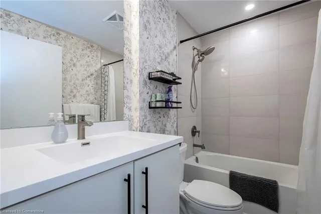 Additional image 12 of 5 Wellington St Unit 411