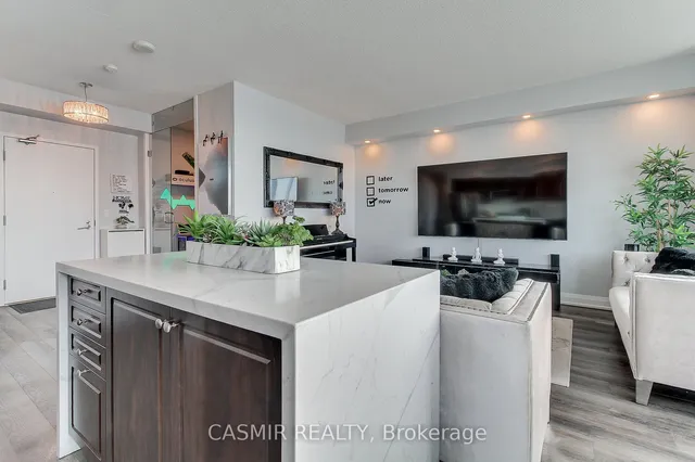 Additional image 19 of 215 FORT YORK Blvd Unit 707