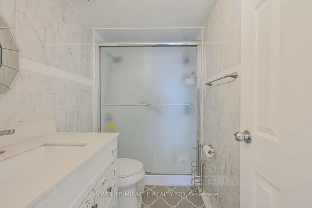 Additional image 31 of 18 Knightsbridge Rd Unit 2311