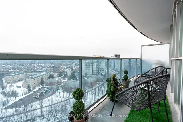 Additional image 36 of 90 Absolute Ave Unit 1611