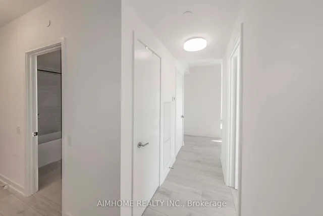 Additional image 8 of 108 Peter St Unit 817