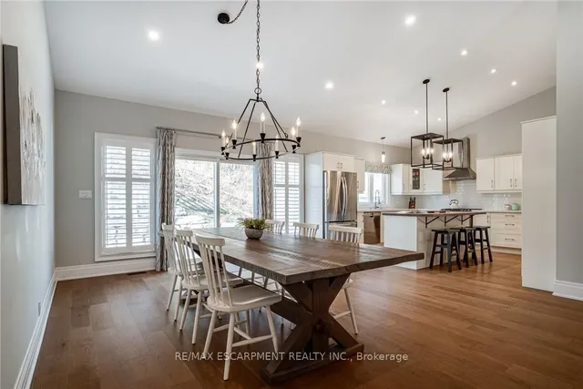 Additional image 11 of 14 Sullivan's Lane