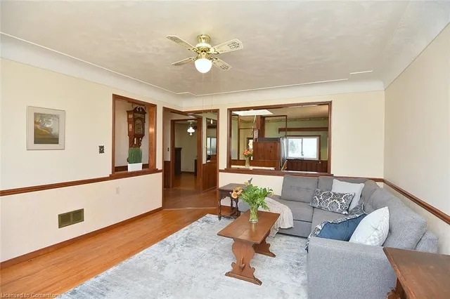 Additional image 9 of 20 Lorne Ave