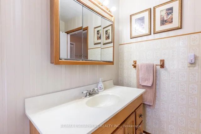 Additional image 28 of 279 Parkside Dr