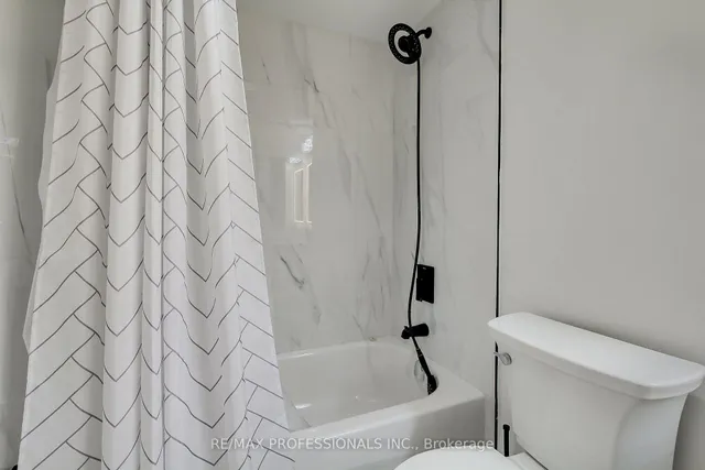 Additional image 23 of 30 Greenfield Ave Unit 409