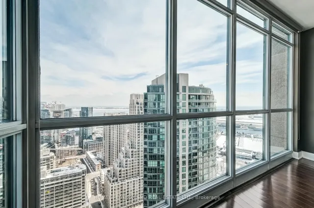 Additional image 19 of 219 Fort York Blvd Unit Lph02