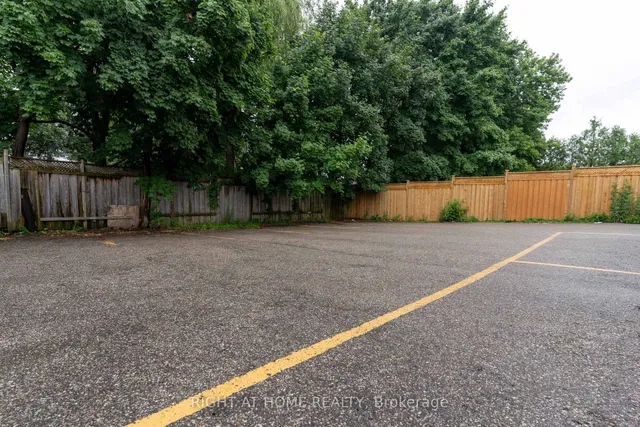 Additional image 36 of 267 Finch ave west N/A