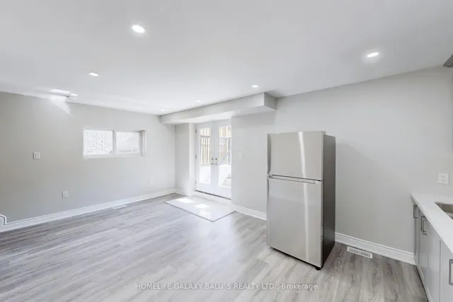 Additional image 38 of 39 Wildflower St