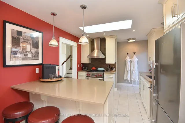 Additional image 20 of 625 Ardleigh Cres