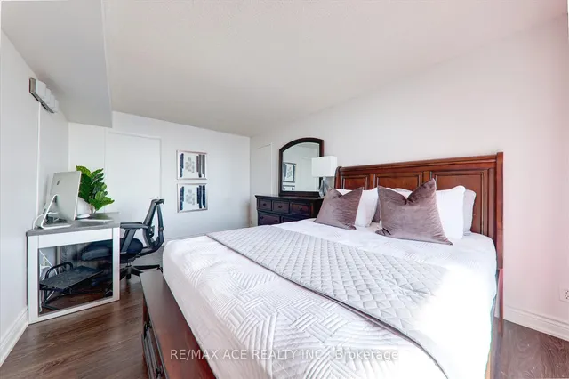 Additional image 20 of 330 Mccowan Rd Unit 903