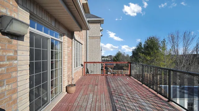 Additional image 46 of 32 Intrigue Tr