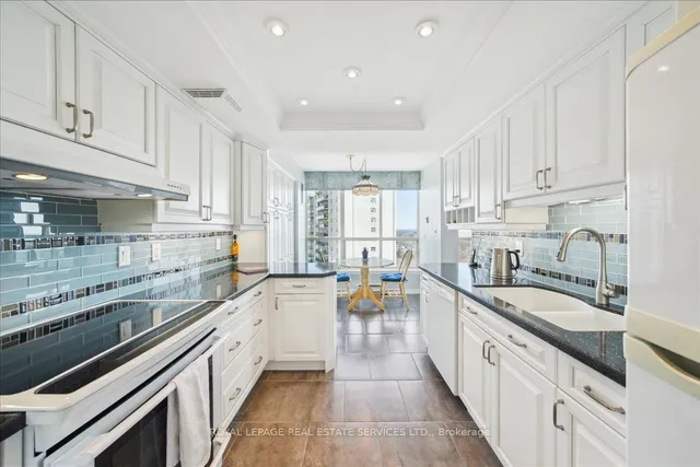 Additional image 8 of 20 Guildwood Pkwy Unit 808