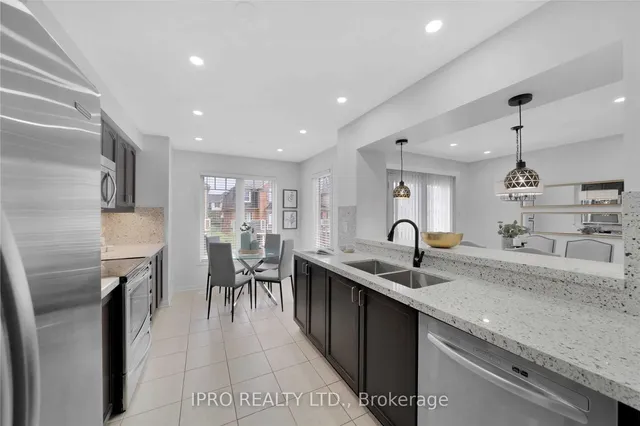 Additional image 16 of 612 Attenborough Terr