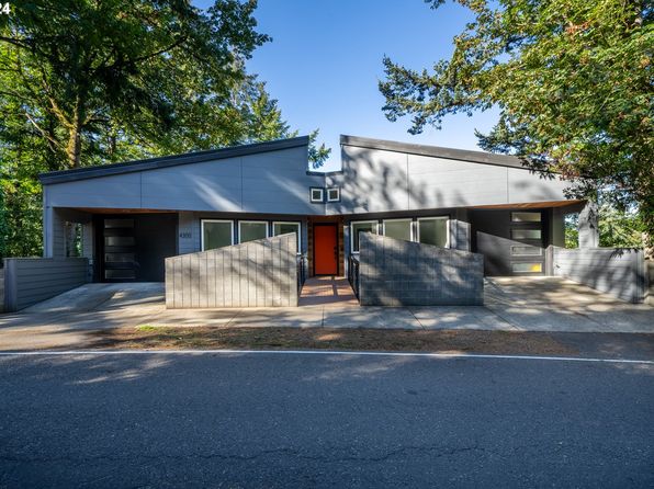 4300 SW Hewett Blvd, Portland, OR 97221