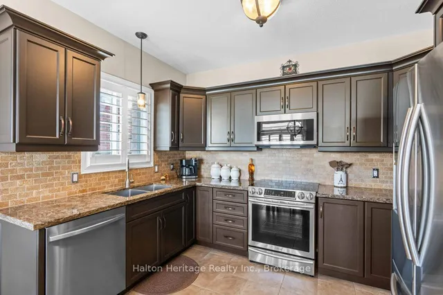 Additional image 26 of 72 Garinger Cres