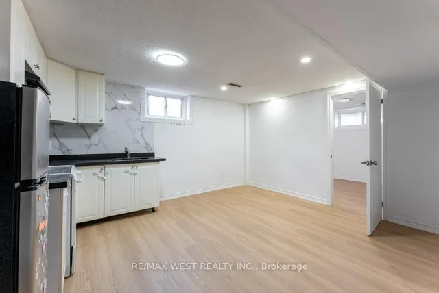 Additional image 30 of 61 Orchardcroft Cres