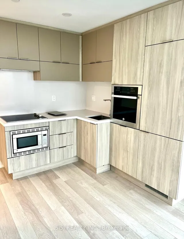 Additional image 4 of 39 Roehampton Ave Unit 3708