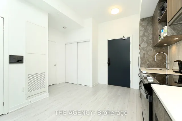 Additional image 19 of 395 Dundas St