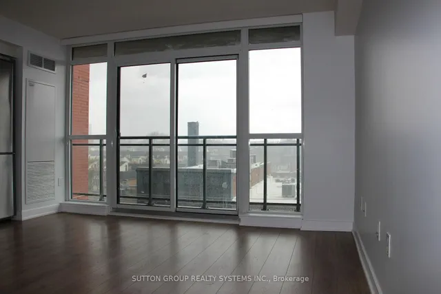 Additional image 5 of 775 King St Unit 518