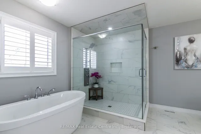 Additional image 20 of 616 Florencedale Cres