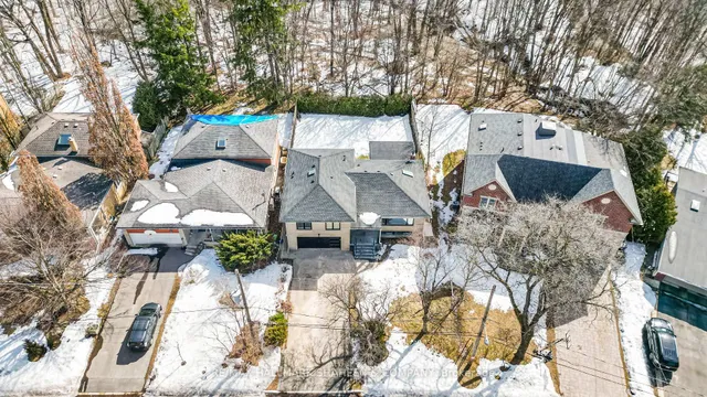 Additional image 3 of 27 Christine Cres