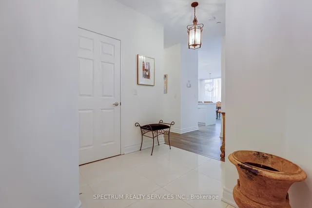 Additional image 6 of 980 Yonge St Unit 205