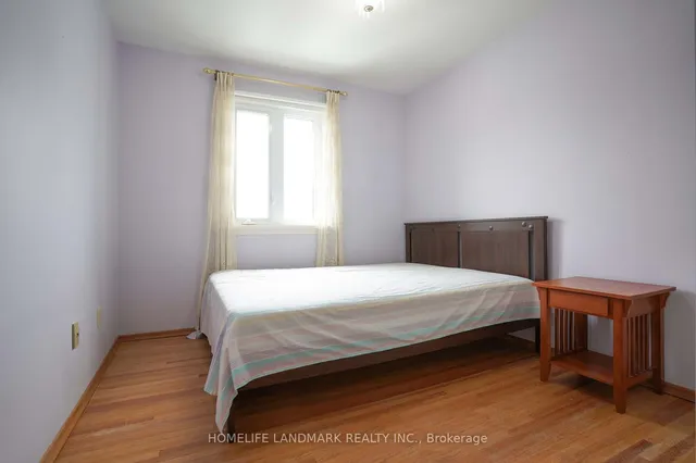 Additional image 32 of 52 Yellowstone St