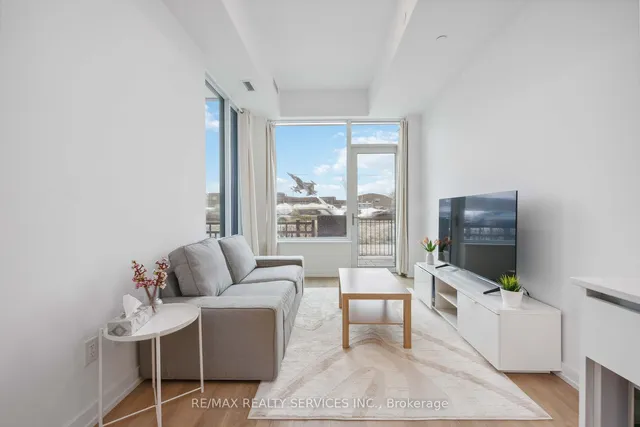 Additional image 8 of 1100 Sheppard Ave Unit 115