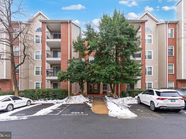 3311 Wyndham Cir, Alexandria, VA