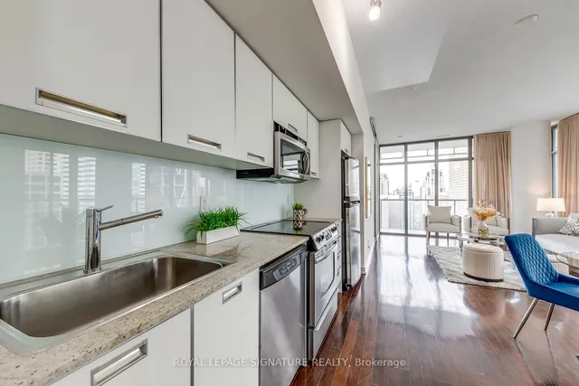 Additional image 15 of 33 Charles St Unit 2009