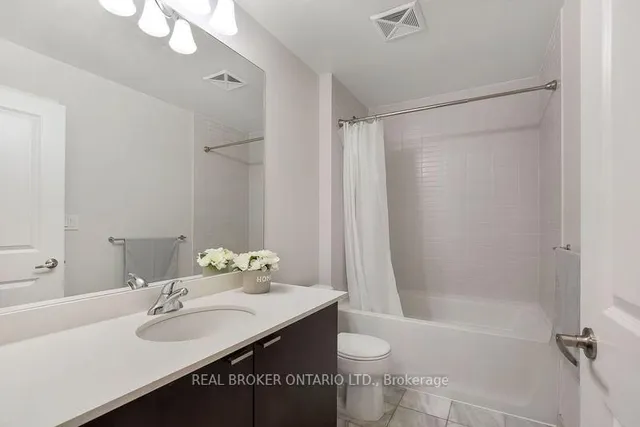 Additional image 3 of 35 Hayden St Unit 807