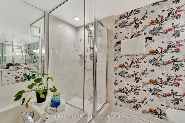 Additional image 19 of 2190 Lakeshore Rd Unit 802