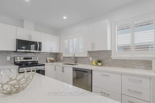 Additional image 5 of 585 East 27th St