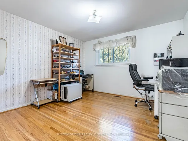 Additional image 30 of 8 Dearbourne Blvd