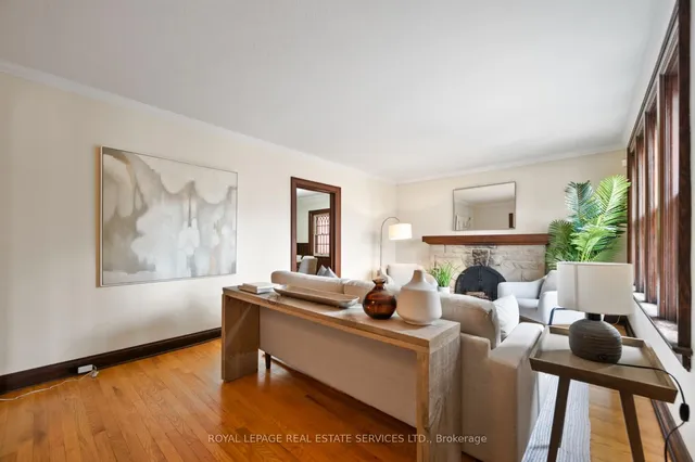 Additional image 3 of 49 Meadowvale Dr