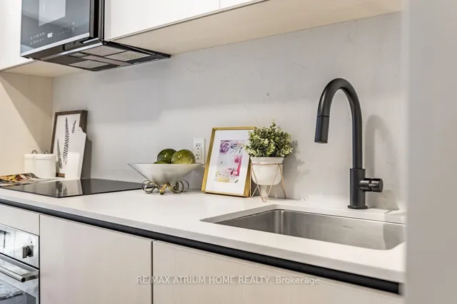 Additional image 20 of 108 Peter St Unit 510