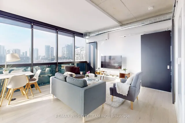 Additional image 2 of 21 Lawren Harris Sq Unit 909