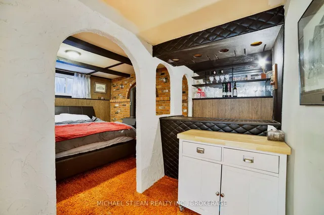 Additional image 32 of 44 Clifton Downs Rd