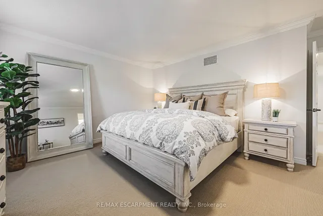 Additional image 22 of 4670 Webb St