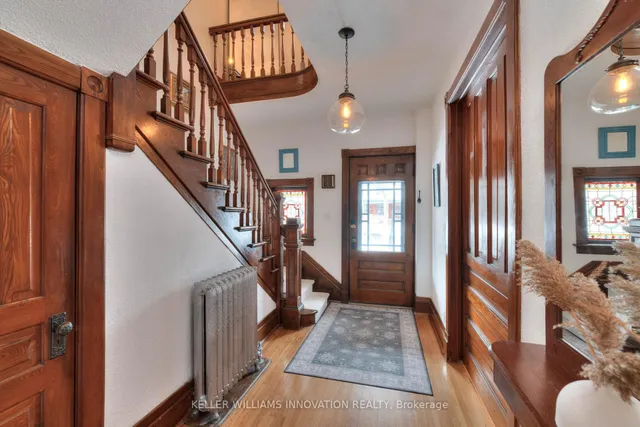 Additional image 4 of 350 Queen St