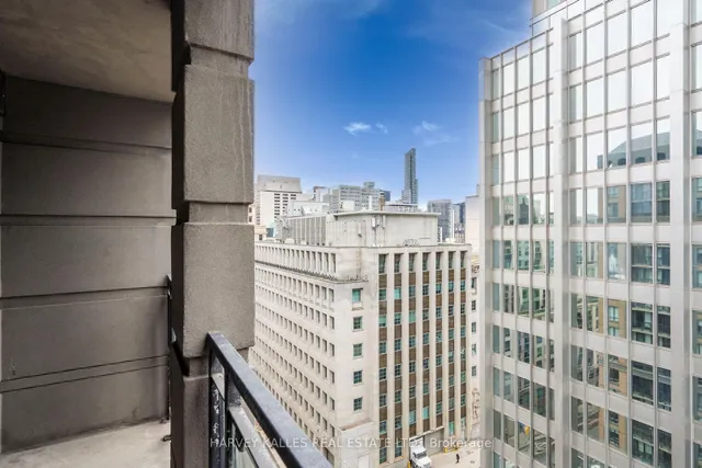 Additional image 39 of 140 Simcoe St Unit 1412