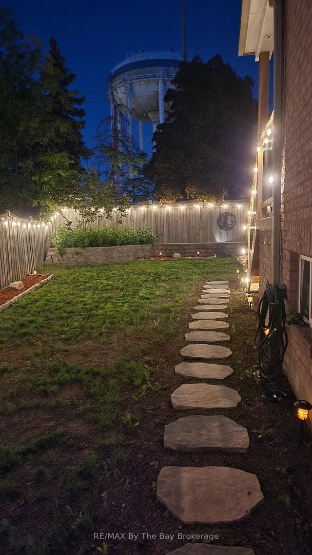 Additional image 46 of 12 Twin Willow Cres