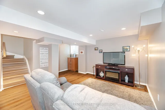 Additional image 27 of 70 Rivermere Crt