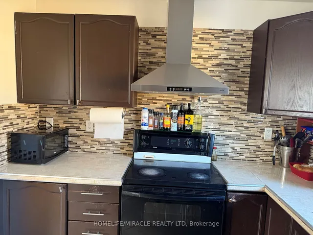 Additional image 5 of 34 McMurchy Ave