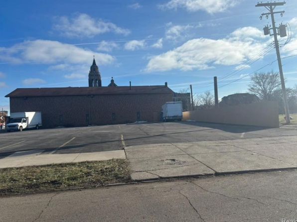 7759 Rosa Parks Blvd, Detroit, MI 48206